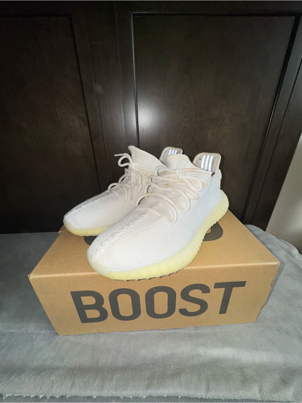 AUTHENTIC Yeezy 350 V2 Cream M9.5/W8.5